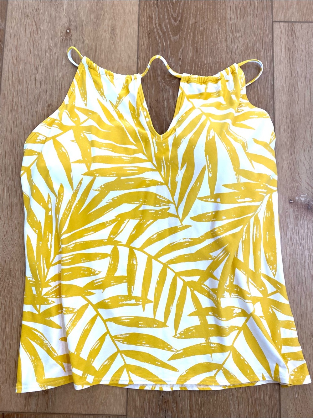 Carmen Marc Valvo Swimwear Tankini Top Women’s Size Large Yellow Palm Leaf Beach